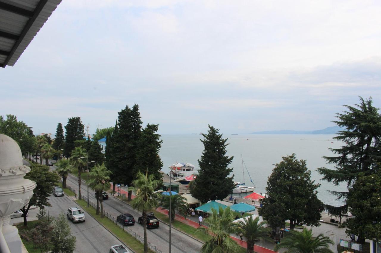 Boutique Hotel 32 Batumi Eksteriør bilde