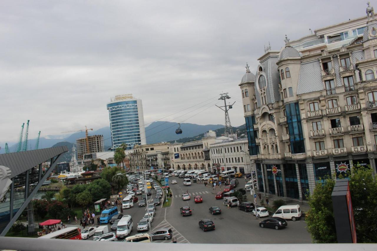 Boutique Hotel 32 Batumi Eksteriør bilde