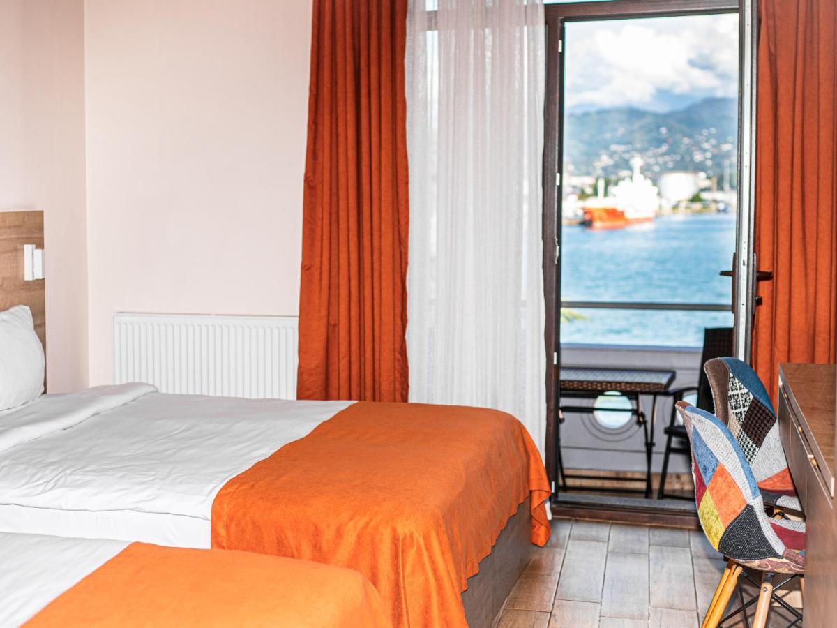 Boutique Hotel 32 Batumi Eksteriør bilde