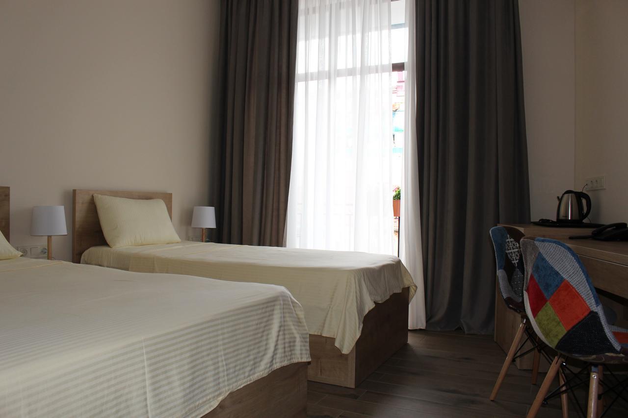 Boutique Hotel 32 Batumi Eksteriør bilde