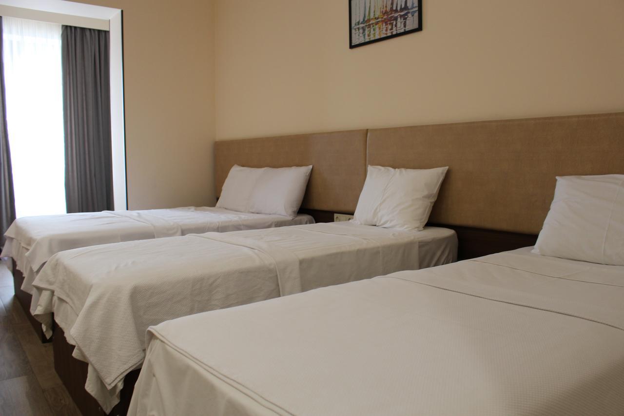 Boutique Hotel 32 Batumi Eksteriør bilde