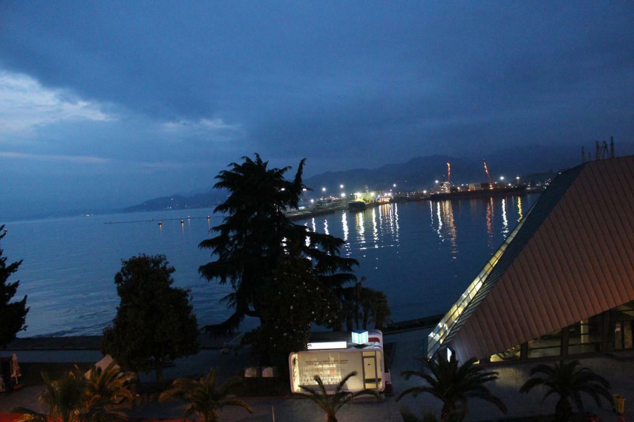 Boutique Hotel 32 Batumi Eksteriør bilde